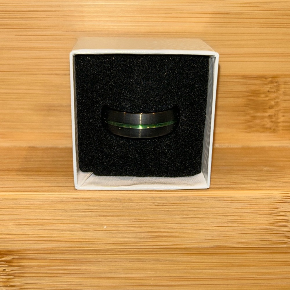 BRAND NEW! Men’s Wedding Band Green